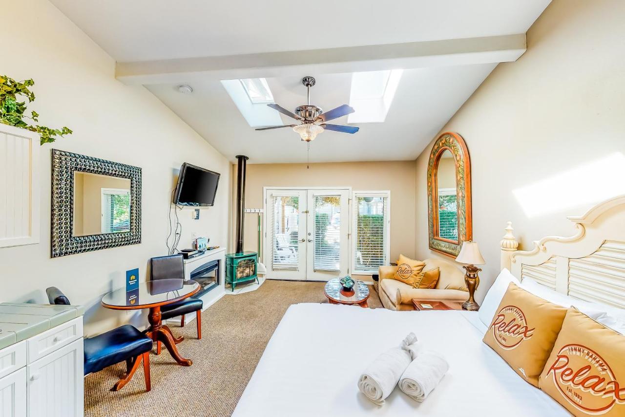 Sandals Inn | Spa Suite Cannon Beach Extérieur photo